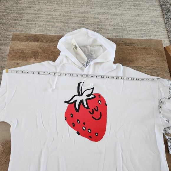 Levi's Women's Cropped Happy Strawberry Prism Hoodie Size 2X - Picture 9 of 11